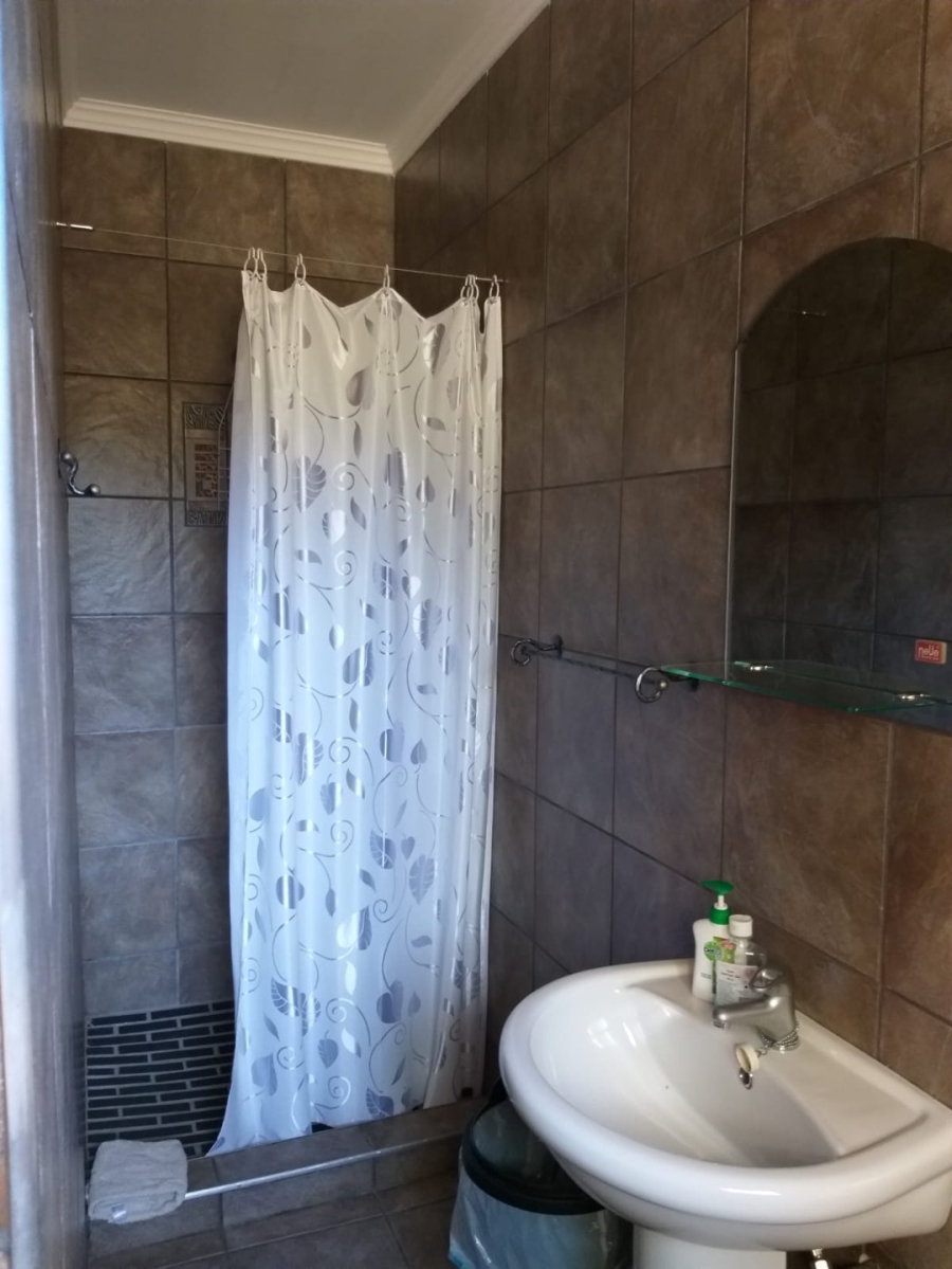 5 Bedroom Property for Sale in Vaalpark Free State